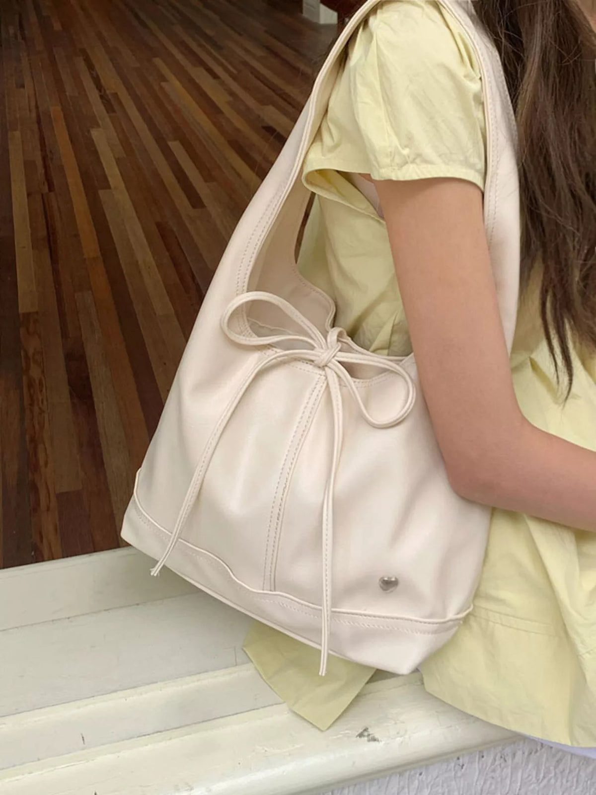 Knotted Leather Shoulder Bag for Women – Minimalist Everyday Handbag - Sundrift